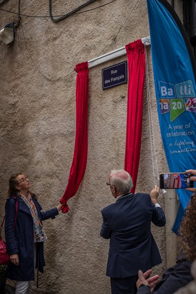 Plaque Unveiled in Ballina as part of Year of the French Programme