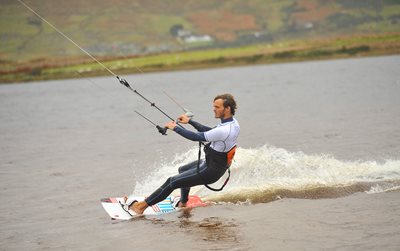 Surfing & Kitesurfing